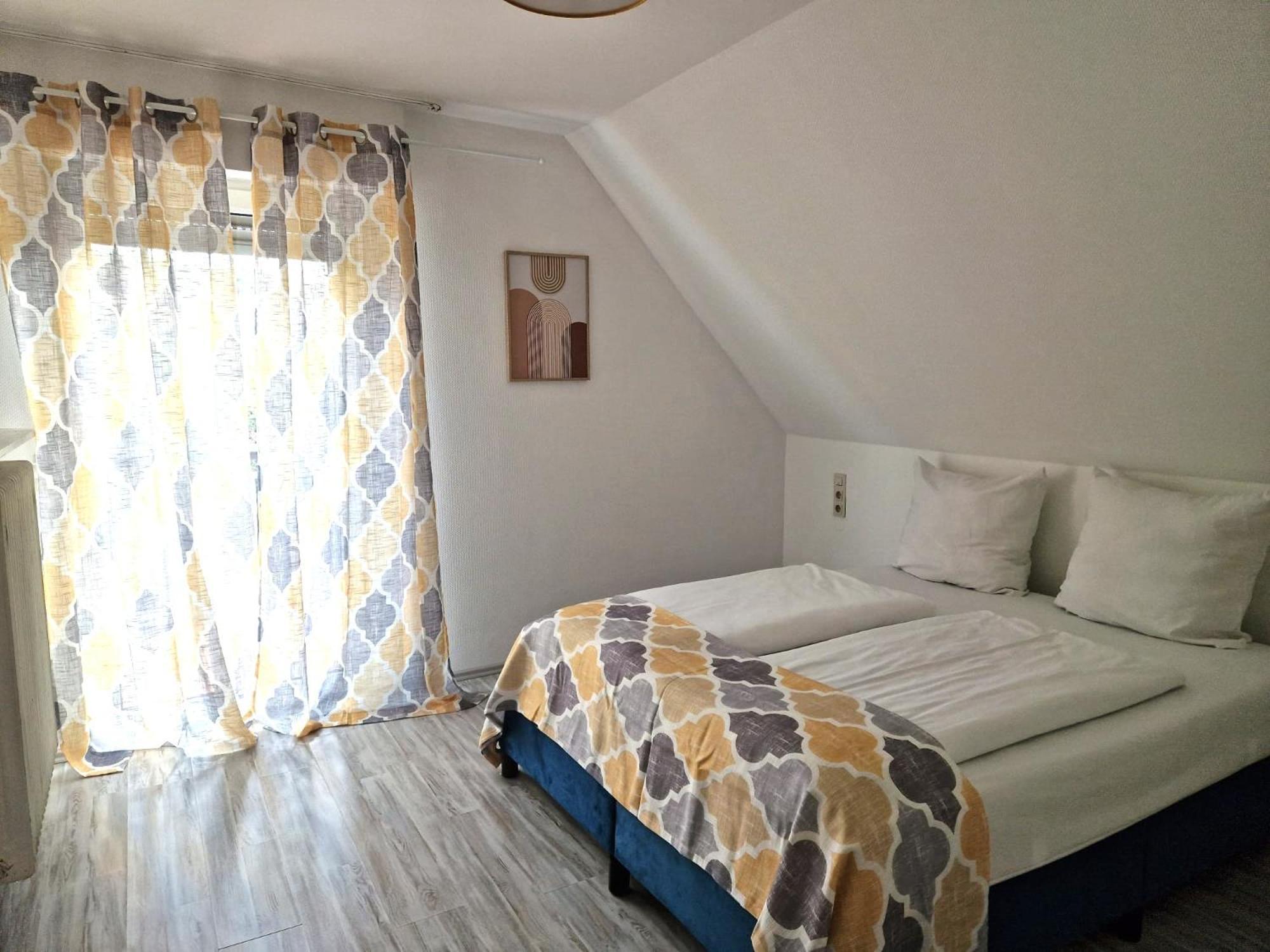 Hotel Енгельскірхен Екстер'єр фото